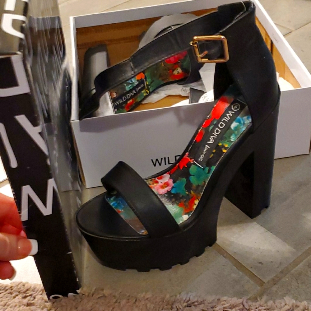 Wild Diva Lounge Pacifica Ankle Cuff Heals